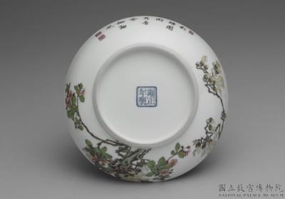 图片[3]-Dish with flowers in falangcai painted enamels, Qing dynasty, Yongzheng reign (1723-1735)-China Archive